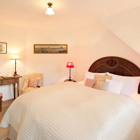 Romantik Hotel Landhaus Baerenmuehle Frankenau Rum bild