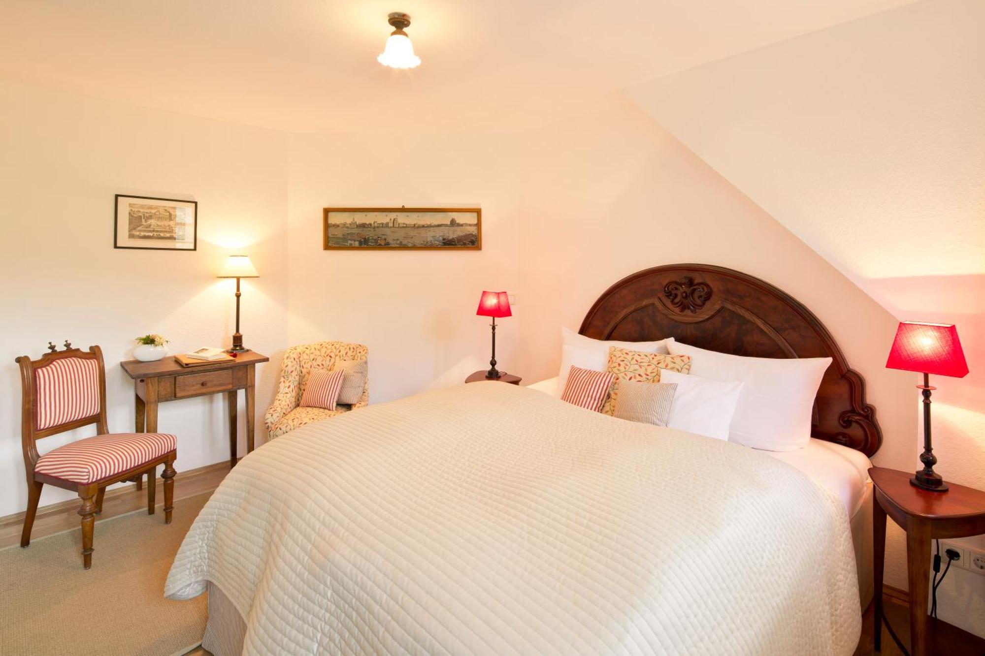 Romantik Hotel Landhaus Baerenmuehle Frankenau Rum bild